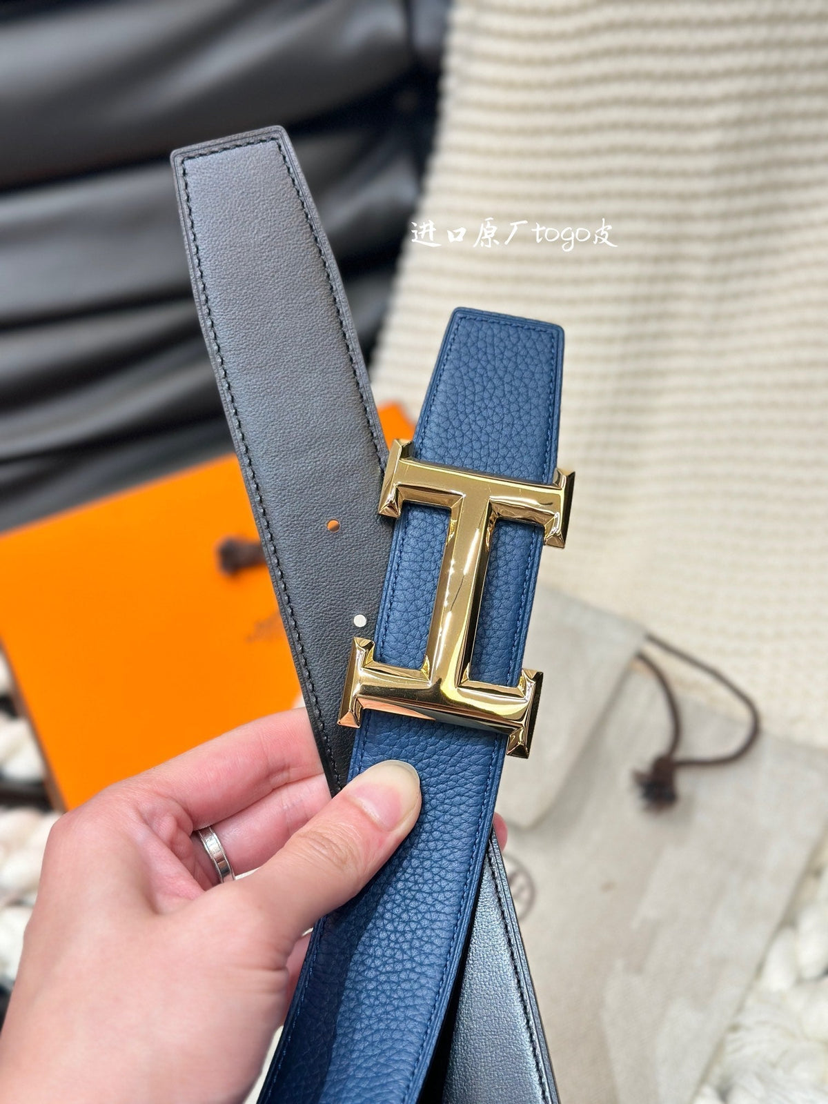 HERMES 5382 BELT GOLD BUCKLE & REVERSIBLE NAVY BLUE LEATHER STRAP 38MM